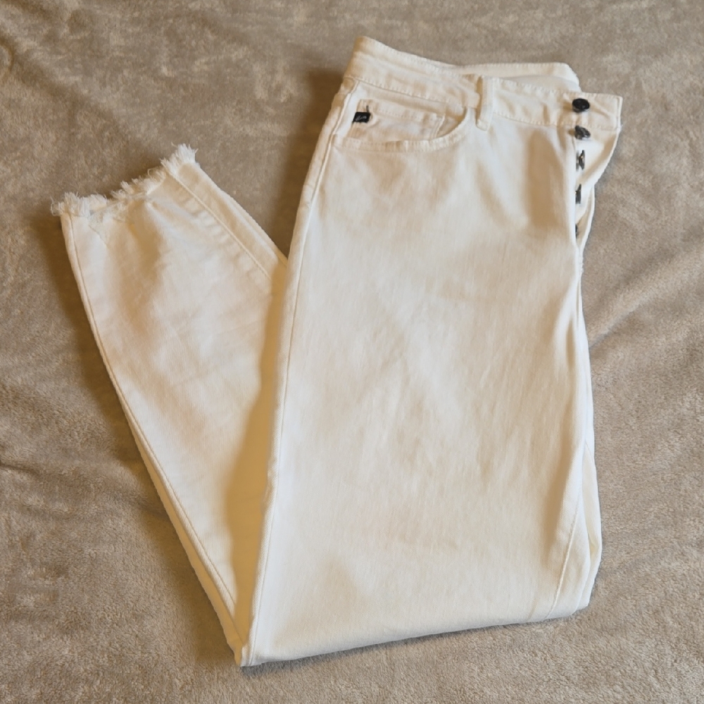 KanCan Women's Cream Ankle Jeans